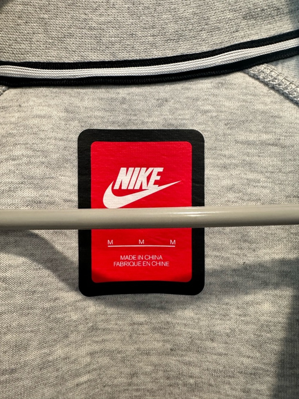 Nike Pullover - Picture 3 of 4